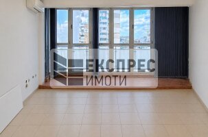 Луксозен Офис, Лятно кино Тракия