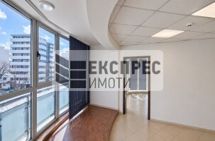Луксозен Офис, Лятно кино Тракия