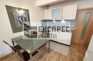 Обзаведен Тристаен апартамент, Окръжна болница