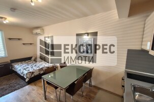 Обзаведен Тристаен апартамент, Окръжна болница