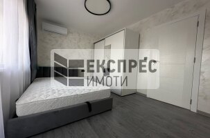 Обзаведен Тристаен апартамент, Лятно кино Тракия