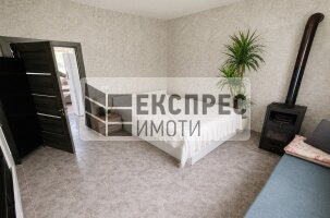 Едноетажна Къща