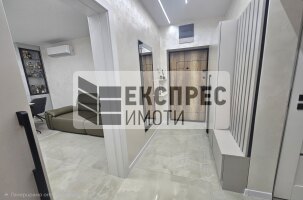 Нов, Луксозно, Обзаведен Четиристаен апартамент, Окръжна болница