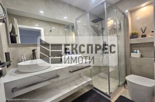 Нов, Луксозно, Обзаведен Четиристаен апартамент, Окръжна болница