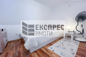Furnished, completely renovated 3 bedroom apartment, Regional hospital