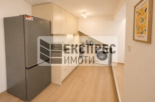 Обзаведен, основно ремонтиран Четиристаен апартамент, Окръжна болница