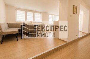 Обзаведен, основно ремонтиран Четиристаен апартамент, Окръжна болница