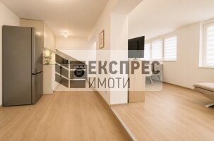 Обзаведен, основно ремонтиран Четиристаен апартамент, Окръжна болница