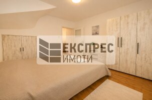 Обзаведен, основно ремонтиран Четиристаен апартамент, Окръжна болница