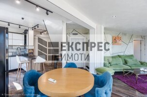 Луксозно, Обзаведен Тристаен апартамент, Гръцка махала