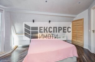 Луксозно, Обзаведен Тристаен апартамент, Гръцка махала
