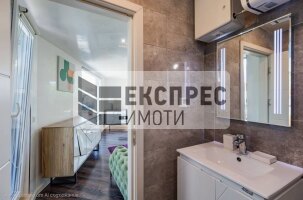 Луксозно, Обзаведен Тристаен апартамент, Гръцка махала