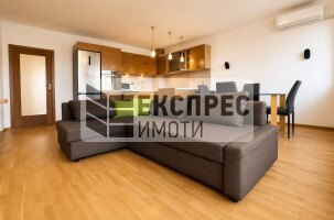 Luxury Furnished 2 Schlafzimmer Wohnung, Regional hospital