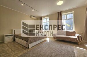 Нов, Обзаведен Тристаен апартамент, Окръжна болница