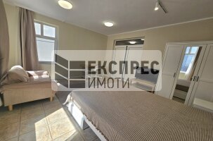 Нов, Обзаведен Тристаен апартамент, Окръжна болница