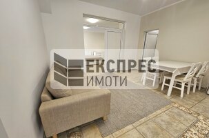 Нов, Обзаведен Тристаен апартамент, Окръжна болница