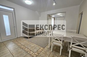 Нов, Обзаведен Тристаен апартамент, Окръжна болница