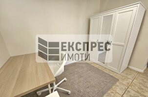 Нов, Обзаведен Тристаен апартамент, Окръжна болница