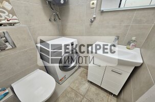 Нов, Обзаведен Тристаен апартамент, Окръжна болница